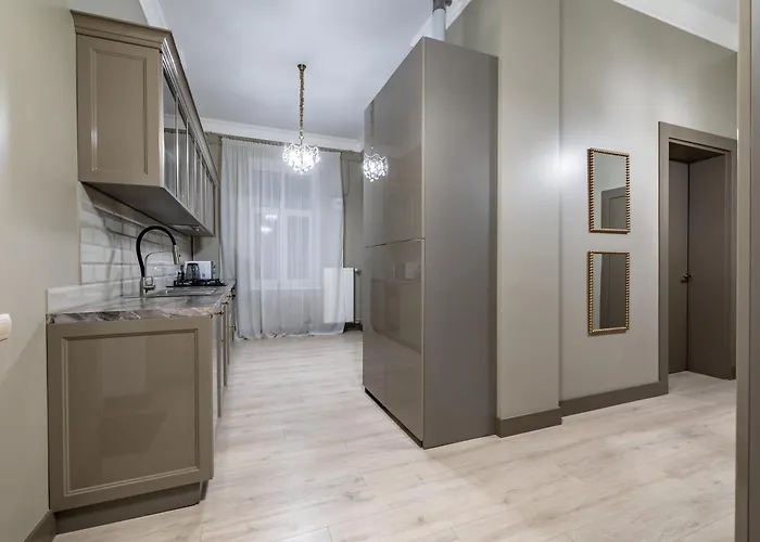 Romari гребінки 5 * Lvov