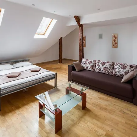 Romari гребінки 5 Apartmán