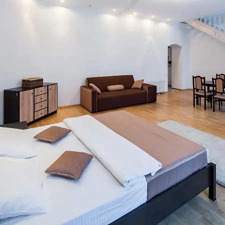 Romari гребінки 5 * Lvov