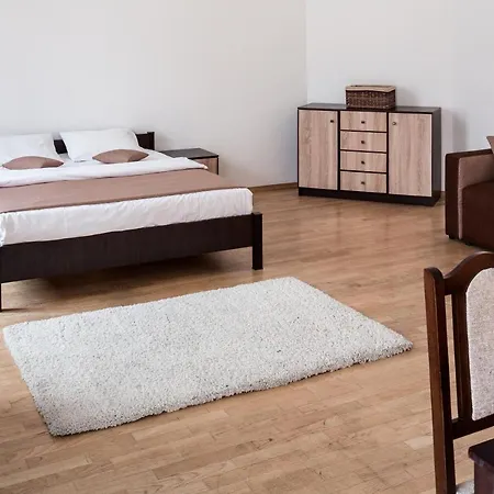 Апартаменти Romari гребінки 5 *