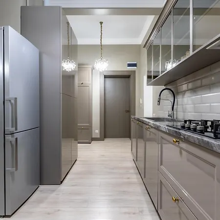 Romari гребінки 5 Apartment Lviv