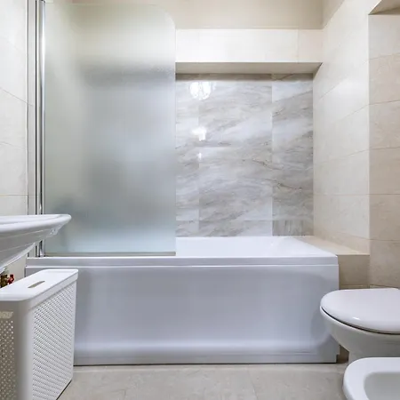 Romari гребінки 5 * Львів